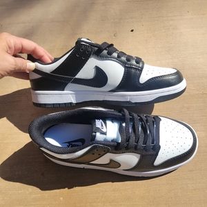 Nike Low Dunks (pandas)